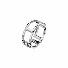Серебряное кольцо LOVE  (фото 1)